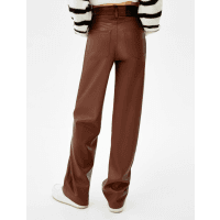 Spodnie z imitacji skóry za 69,90 zł w Bershka